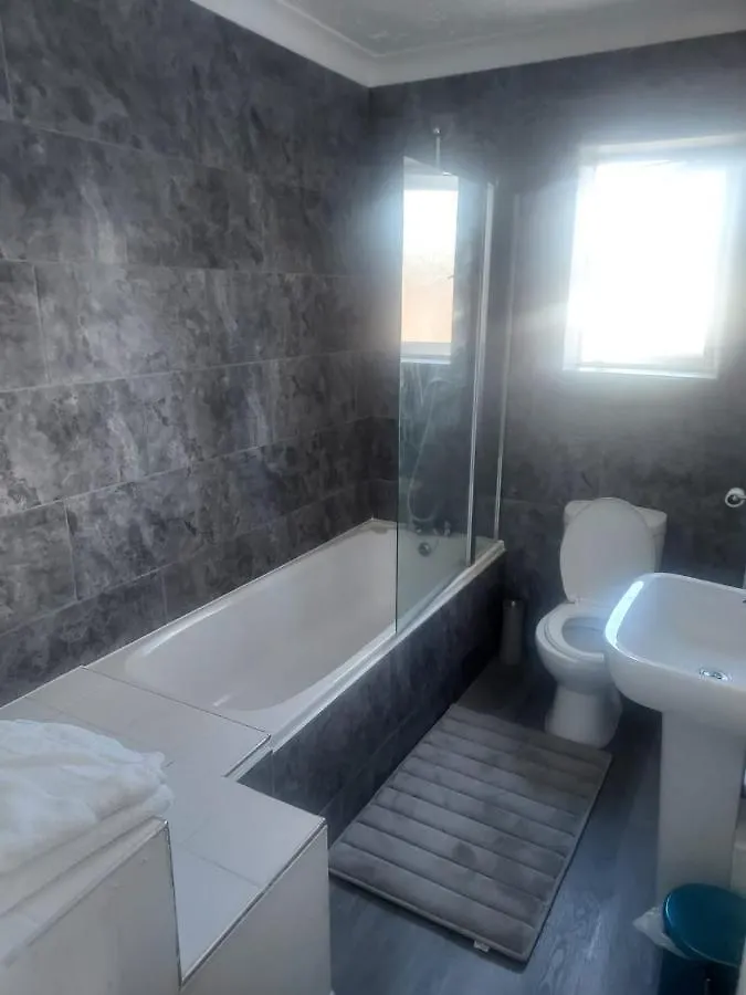 Capsule hotel Alder En-Suite Self Caring Private Shower 2 Southampton