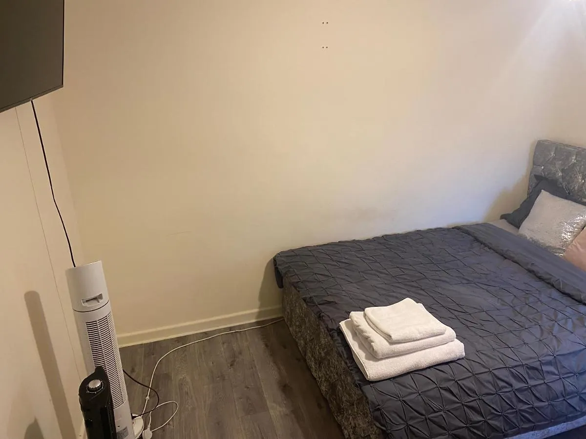 Alder En-Suite Self Caring Private Shower 2 Southampton Capsule hotel